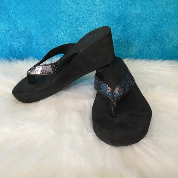 Xhilaration Sequin Flip Flops 7M - Picture 1 of 10